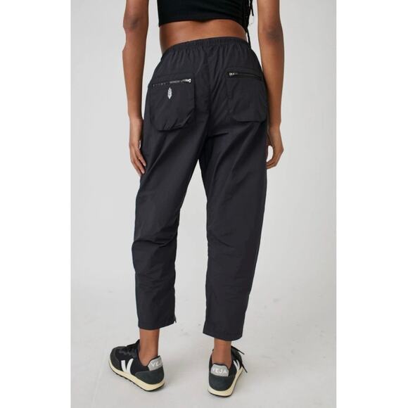 Free People Fly By Night Cargo Pants Relaxed Mid Rise Black Size Small Trailcore - Picture 3 of 10